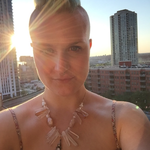 Meet your Posher, Danielle - Picture 1 of 1